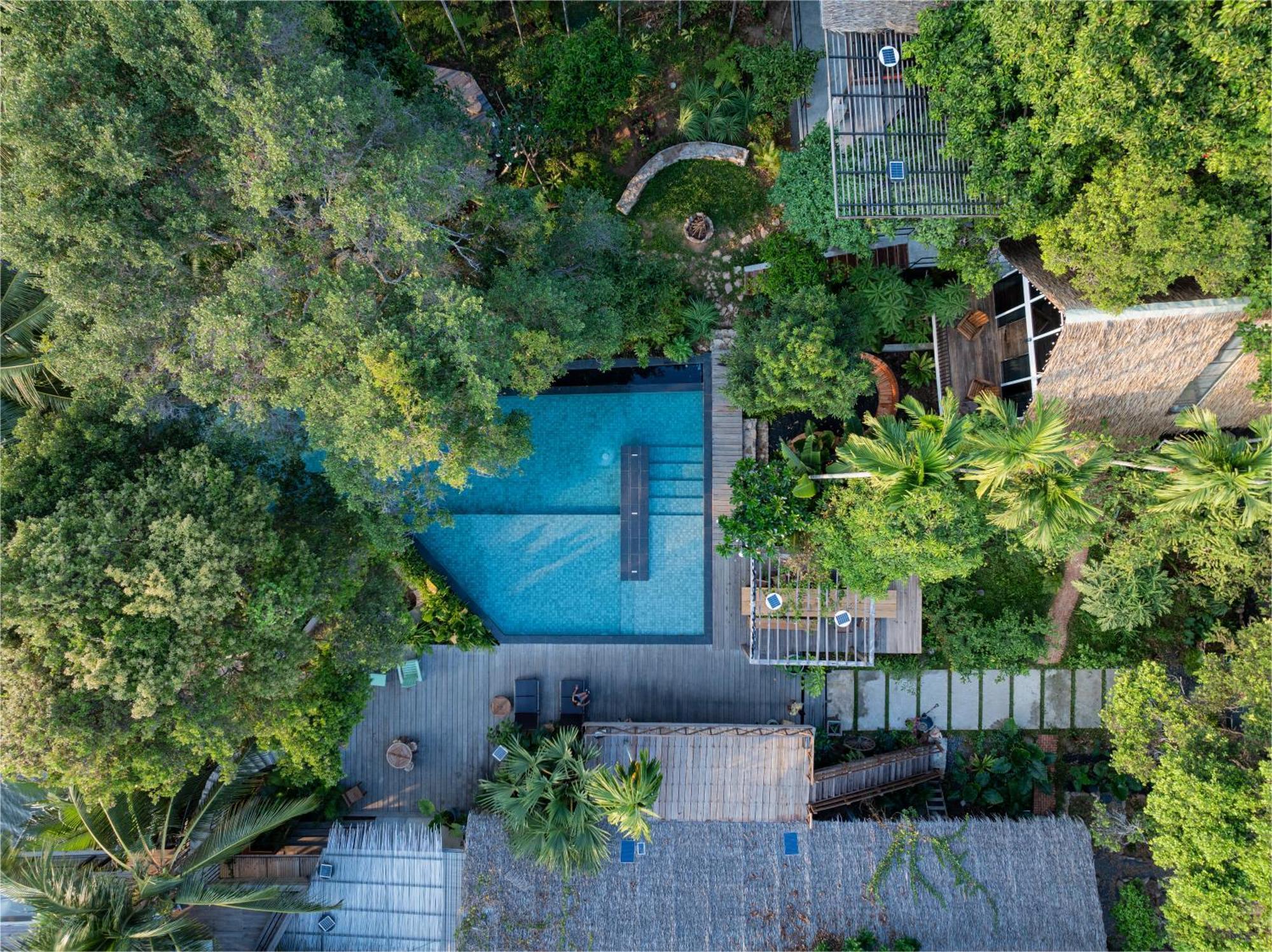 Daya Lodge