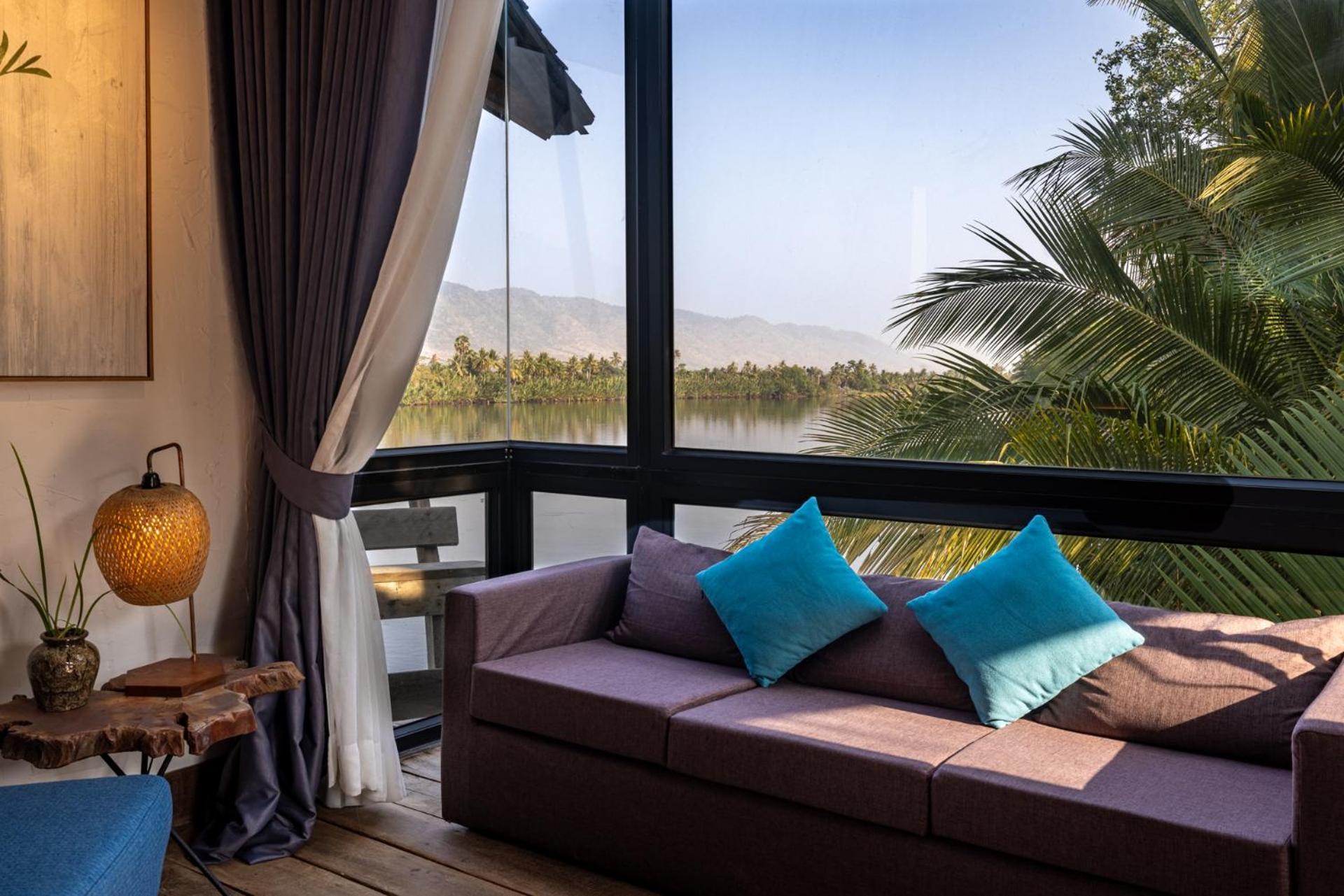 Daya Lodge *
